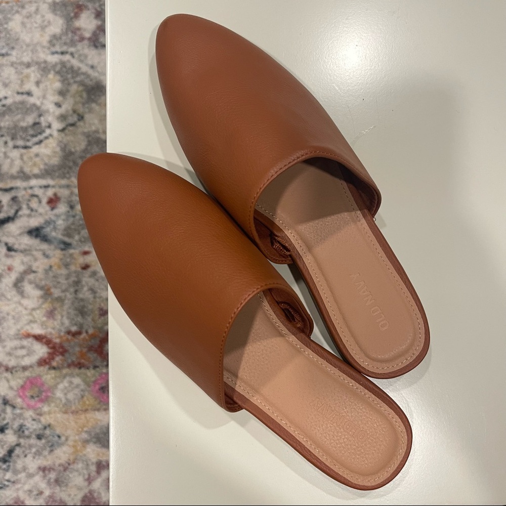 Old Navy Faux-Leather Mule Almond-Toe Flats